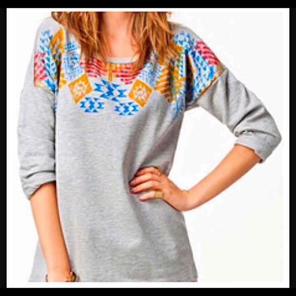 🆕 Geometric Print Top